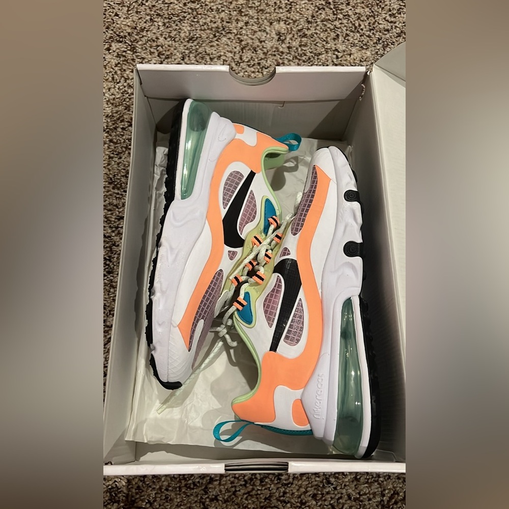 Nike Air Max 270